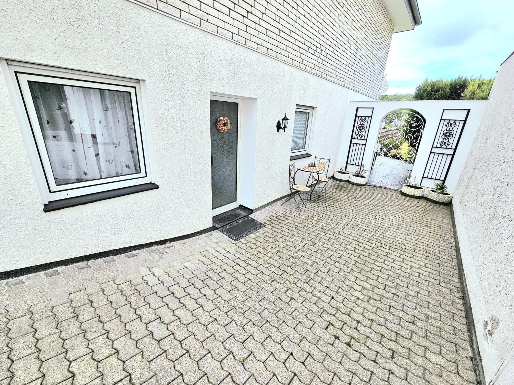 A Large Fully Furnished Private Apartment Linz am Rhein Zewnętrze zdjęcie