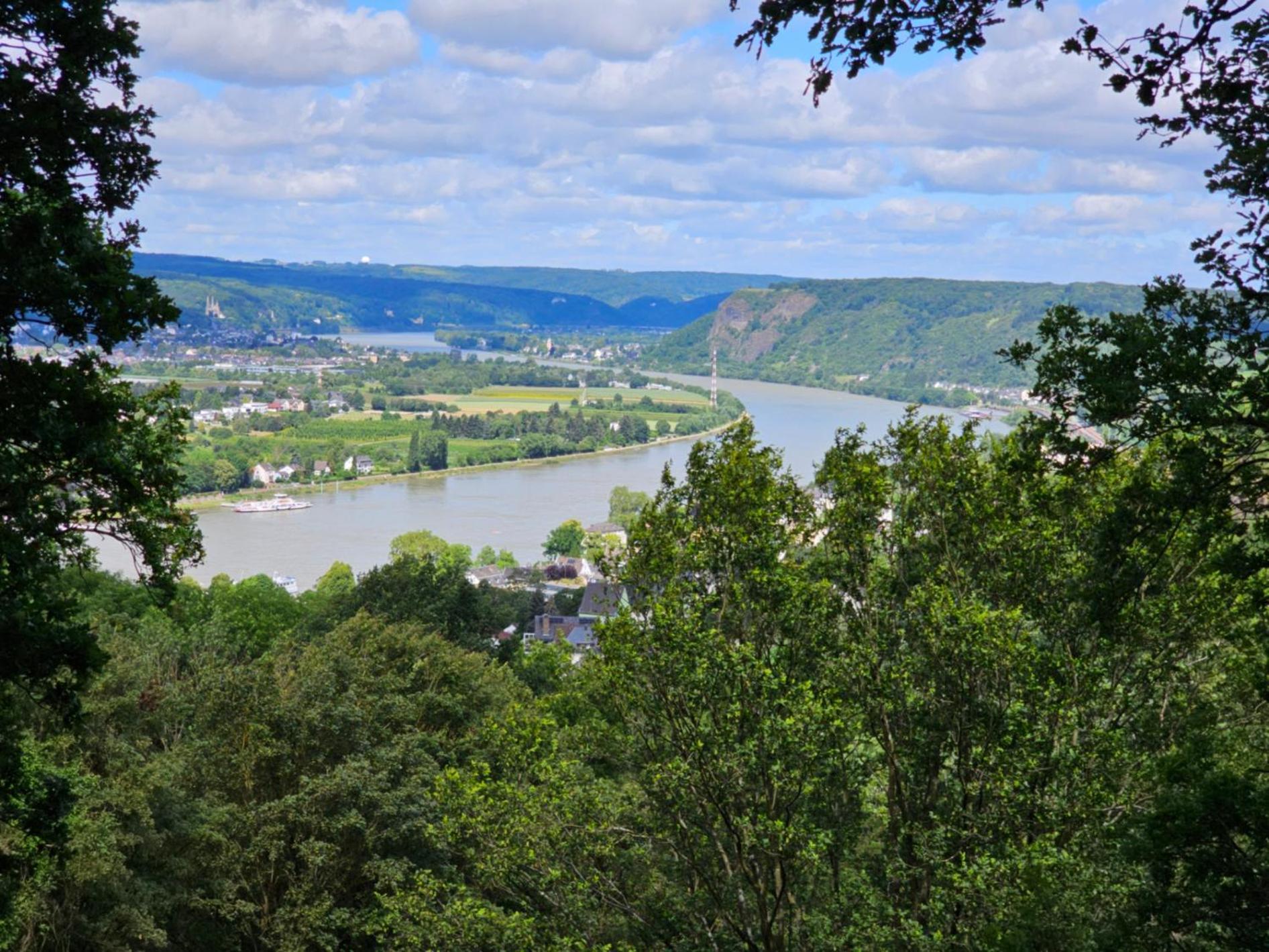 A Large Fully Furnished Private Apartment Linz am Rhein Zewnętrze zdjęcie
